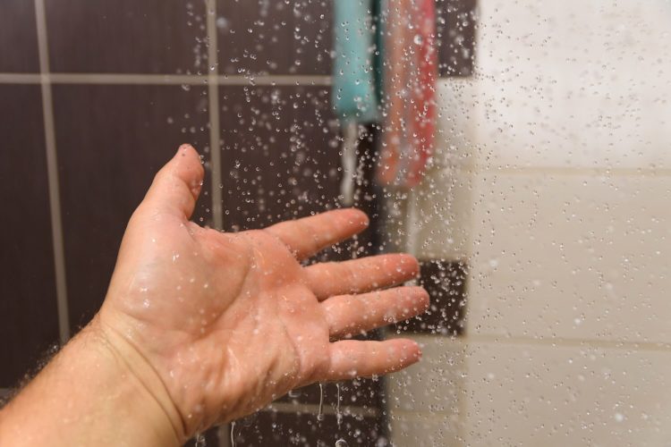 Waarom koude douches goed zijn voor je immuunsysteem