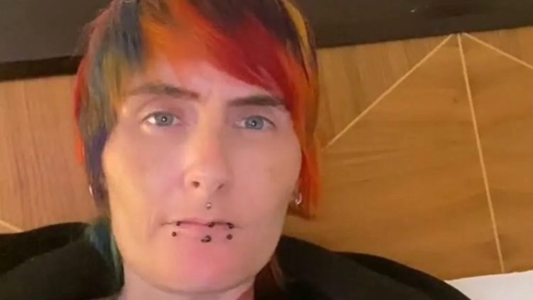 Anna mag de kinderen niet meer van school halen van haar partner