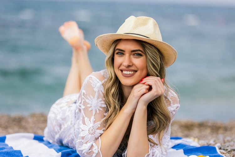 Dagmar (26): ‘Eindelijk is het me gelukt een rijke man aan de haak te slaan’