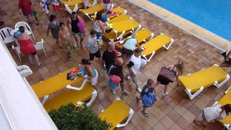 Na het zien van deze beelden wil je geen all inclusive vakantie meer