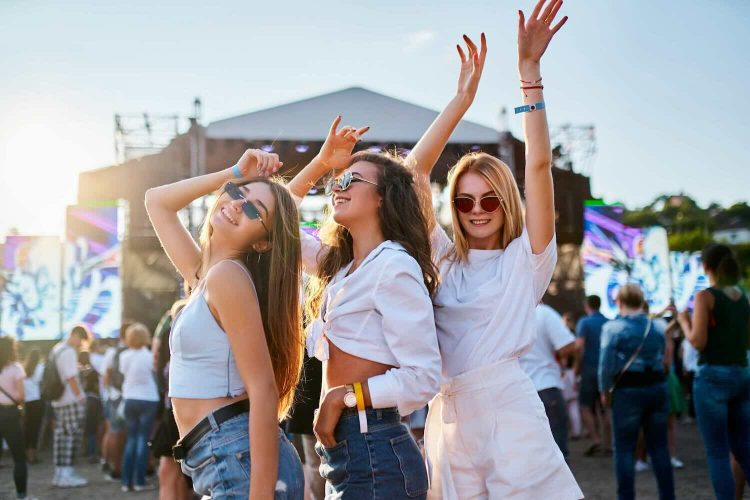 Steeds meer festivals schrappen vlees en vis