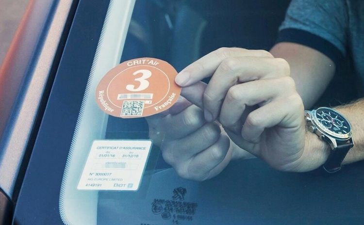 Vakantie in Frankrijk: deze kleine sticker bespaart je boetes