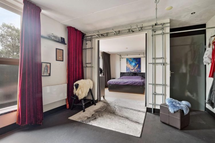 Zien: Funda pareltje heeft wel een heel pikante verrassing