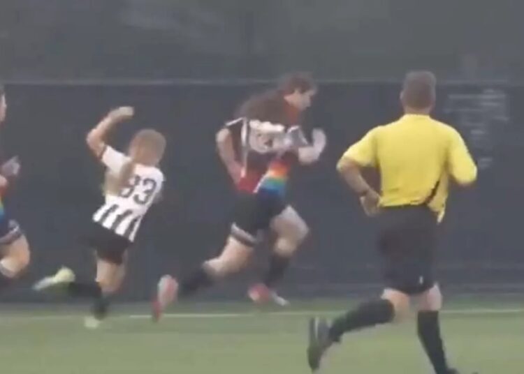 Vrouwenteam stelt 5 transgenders op en wordt ongeslagen kampioen (video)