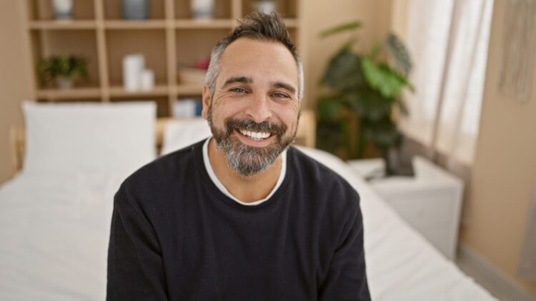 Simon (45): “Ik ben op mijzelf gaan wonen toen mijn kinderen pubers werden”