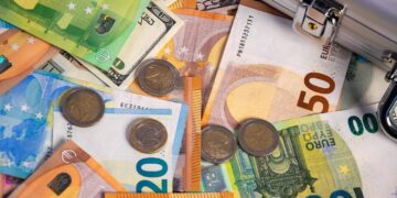 Zoveel contant geld mag je in huis hebben? Zo zit het