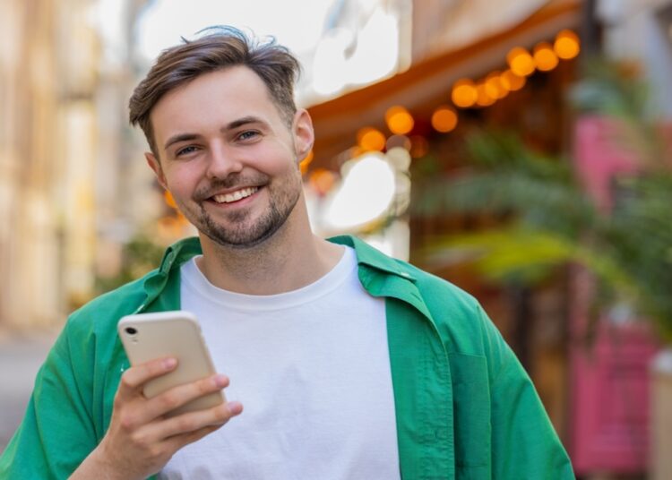 Daan (24): ‘Ik heb 49.000 euro spaargeld, iedere twintiger zou dit moeten kunnen’