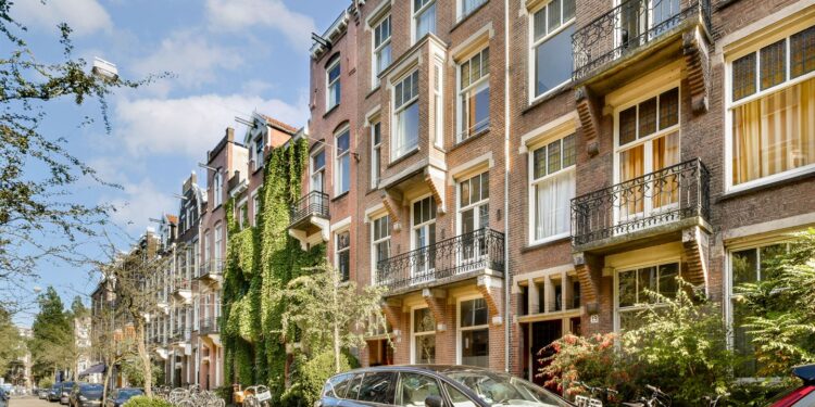 Doutzen Kroes zet haar luxe Amsterdamse woning te koop