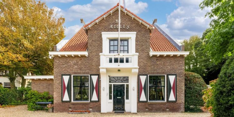 Maxime Meiland verlaagt vraagprijs van villa in Noordwijk