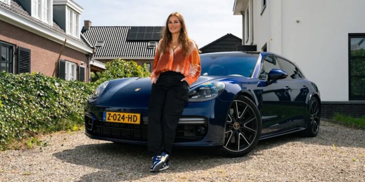 Bloedmooie Puck Moonen geeft exclusieve rondleiding door haar prachtige woning