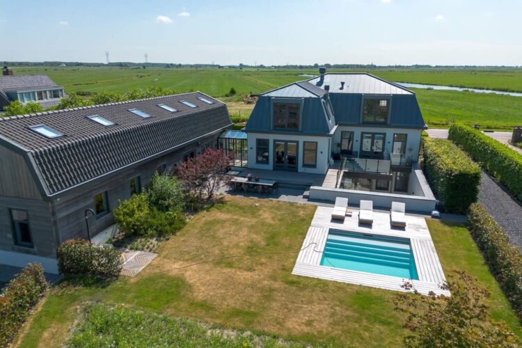 Luxe villa van Fajah Lourens is een waar hoofdpijndossier en verlaagt vraagprijs opnieuw