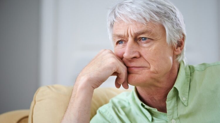 Peter (62): “Ik stap niet over op online bankieren omdat ik geen vertrouwen heb in die technologie.”