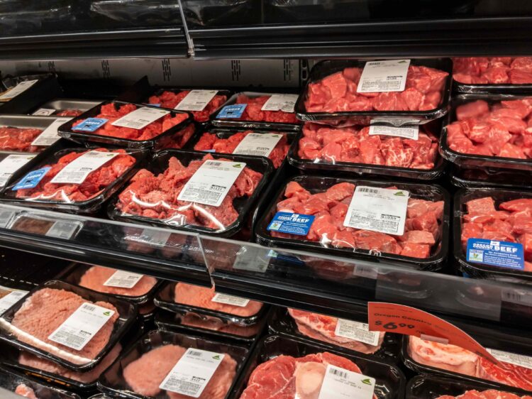 Misleiding op de vleesafdeling: ‘Zo wordt van een taai stuk vlees weer dure biefstuk gemaakt’