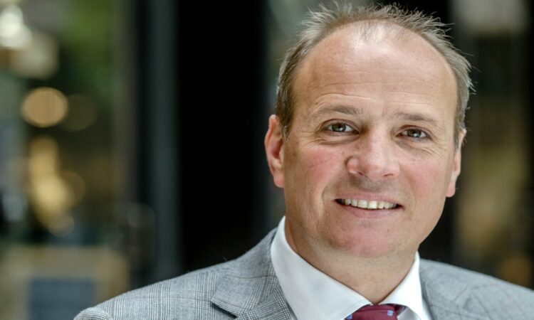 Dit is het mega vermogen van de gevallen Jumbo-topman Frits van Eerd