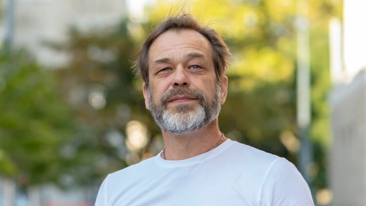 Matthijs (46): “Mijn vrouw wil geen kinderen en dat doet meer pijn dan ik wil toegeven”