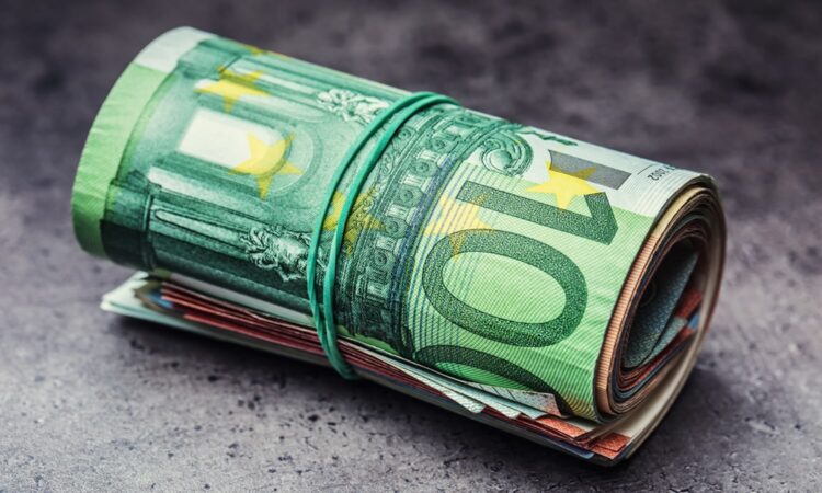 Nieuwe cijfers: dit salaris verdient Jan Modaal nu maandelijks (per leeftijd)