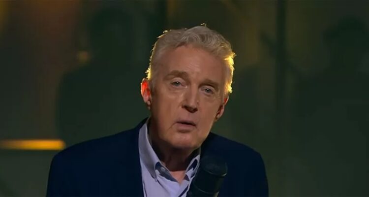 André van Duin deelt verschrikkelijk nieuws waardoor hij niet meer slaapt