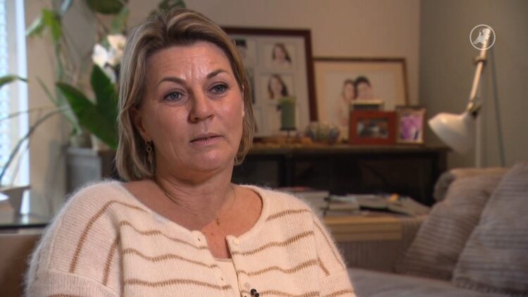 Margo bleef met geblokkeerde telefoon achter na overlijden zoon: ‘Ontgrendelen bracht fijne verrassing’