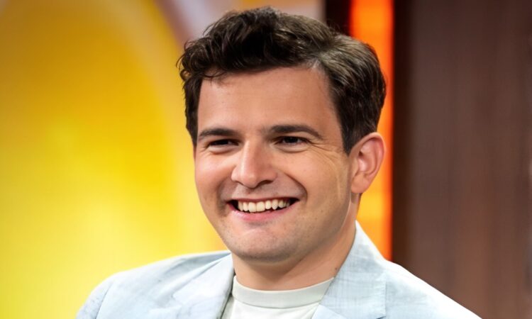 Alle ‘vieze chats’ van Rob Goossens van RTL Boulevard met 18-jarig meisje liggen op straat