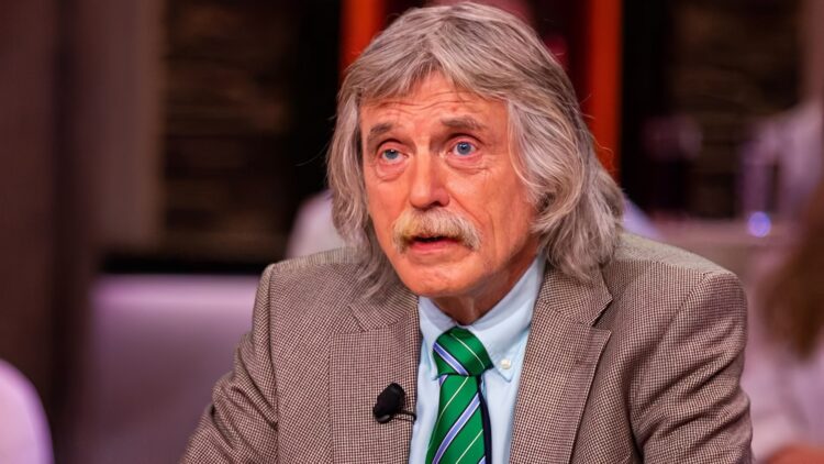 Johan Derksen vraagt megabedrag voor verlenging van Vandaag Inside: ‘Dit is absurd!’