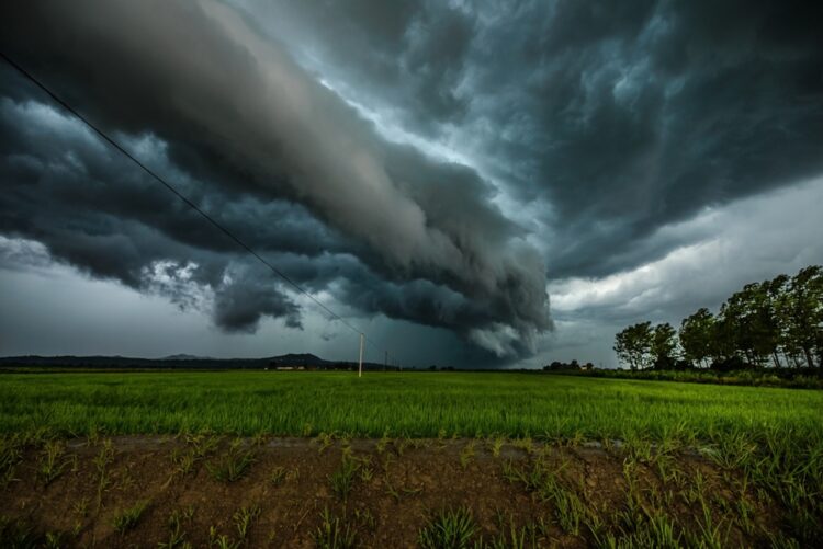 Zware ’tweelingstorm’ neemt in kracht toe: “Hier gaat het straks helemaal los”