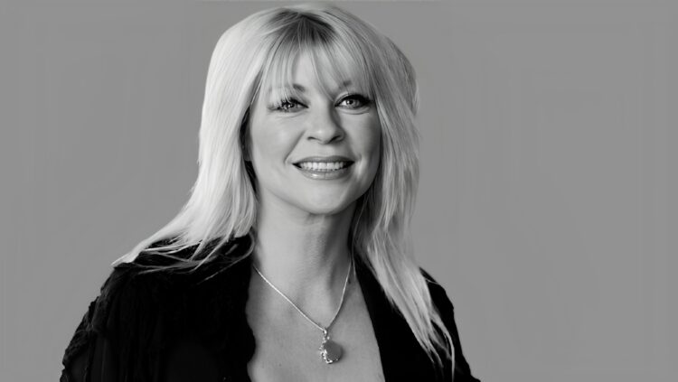 Vreselijk update over Manuela Kemp (61): “Het enige wat we kunnen doen is afwachten en hoop houden”