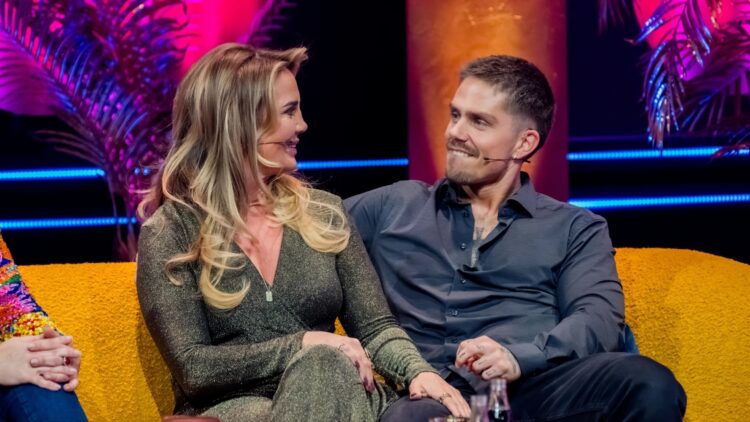 André Hazes compleet van zijn stuk door onverwachte actie van Monique op live tv!