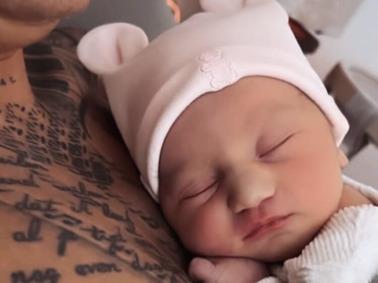 Mart Hoogkamer openhartig over eerste nacht met baby: ‘Ik ben helemaal gesloopt!’