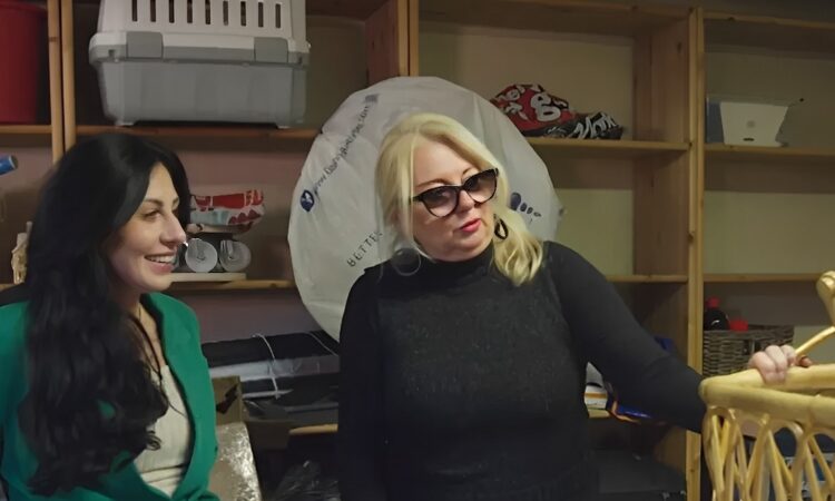 Moeder Monique heeft wieg en babykleertjes al klaar liggen: “Ren nu het nog kan!”