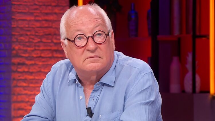 Youp van ’t Hek rouwt om groot verlies: ‘Ongelooflijk moeilijk te verwerken’