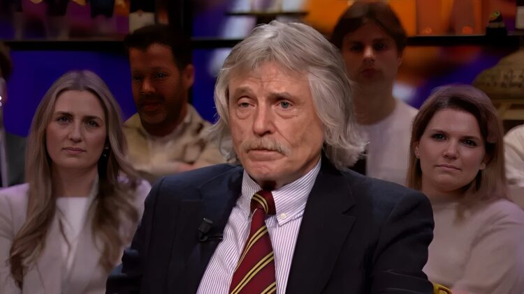 Johan Derksen haalt hard uit naar Sylvana Simons na omstreden opmerking over Ron Brandsteder!