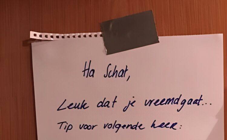 Toen hij ontdekte dat zijn vriendin vreemdging hing hij dit geniale briefje op!