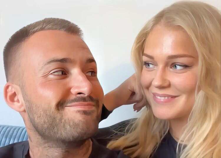 Vriendin Dave Roelvink komt eindelijk met babynieuws: “Zwangerschapstest”