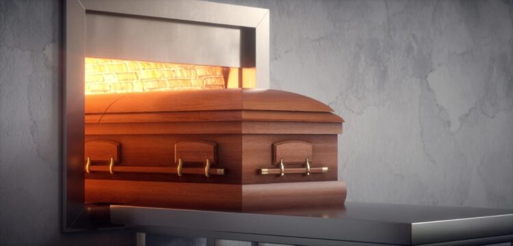 Uitvaartondernemer laat zien wat er echt gebeurt met de kist tijdens een crematie
