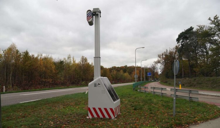 De flexflitser is slim, maar heeft een zwakke plek waardoor je een boete kan voorkomen