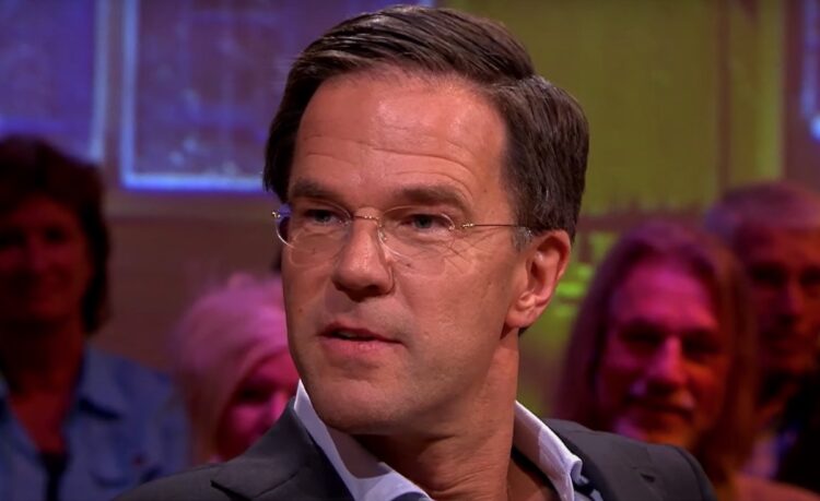 Oud-leerlingen onthullen: zo was Mark Rutte als meester in de klas!
