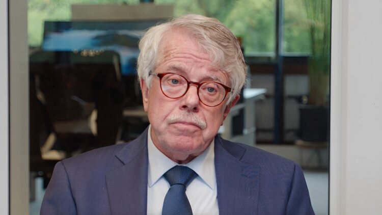 Kritiek op Mr. Frank Visser doet uitspraak: deelnemers woedend en eisen maatregelen