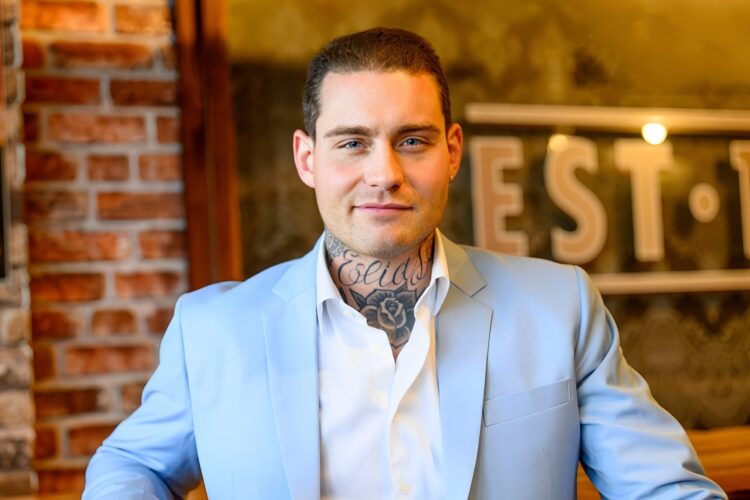 Douwe Bob maakt een onverwachte carrièreswitch: dit had niemand zien aankomen