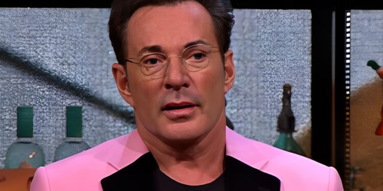 Gerard Joling onherkenbaar geworden: ‘Nieuw gezicht laat fans schrikken’