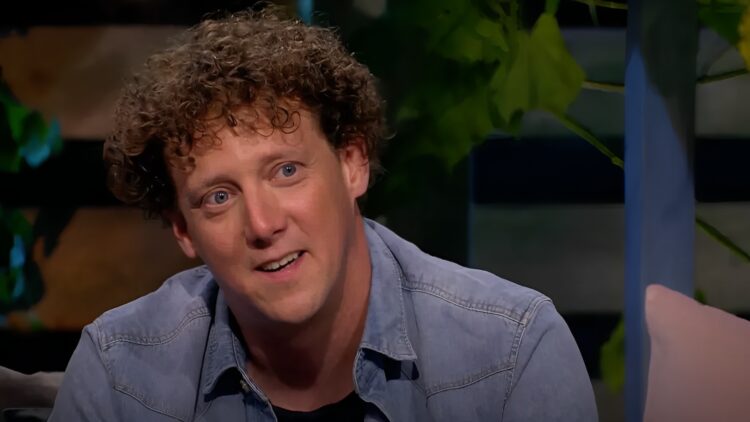 Jochem Myjer deelt heftig verhaal over ernstig zieke dochter: “Zonder medicijnen heeft ze geen leven.”