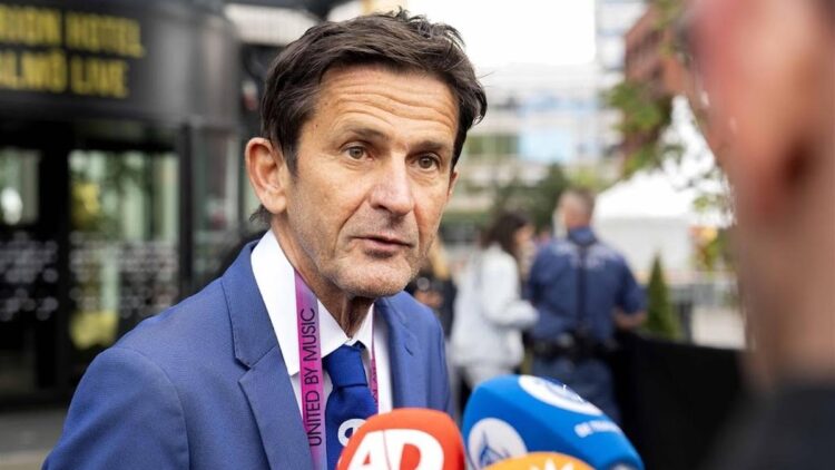 Verschrikkelijk: Cornald Maas deelt heftig nieuws