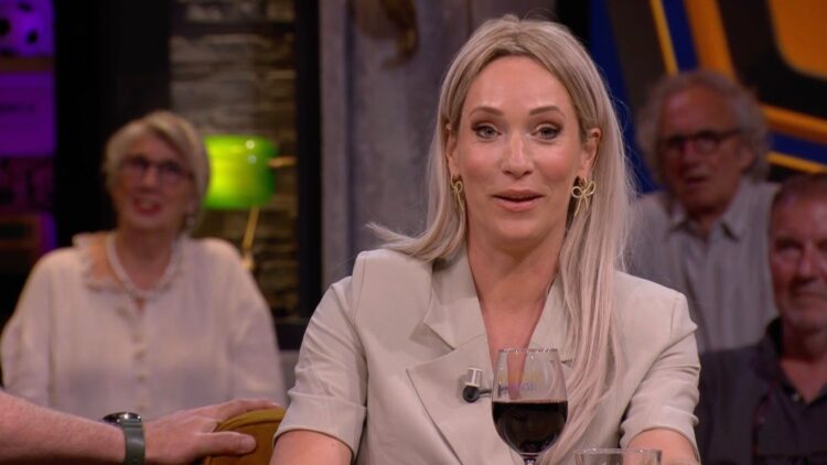 Flinke domper voor Hélène Hendriks