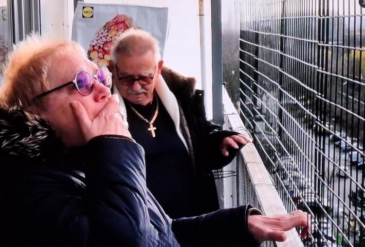 Ophef in ‘Steenrijk, straatarm’ kijkers gaan helemaal los op arm gezin