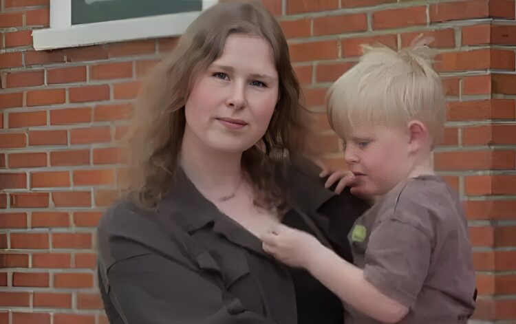 Kijkers Steenrijk, Straatarm snoeihard voor alleenstaande moeder Roosmarie en zeggen allemaal hetzelfde