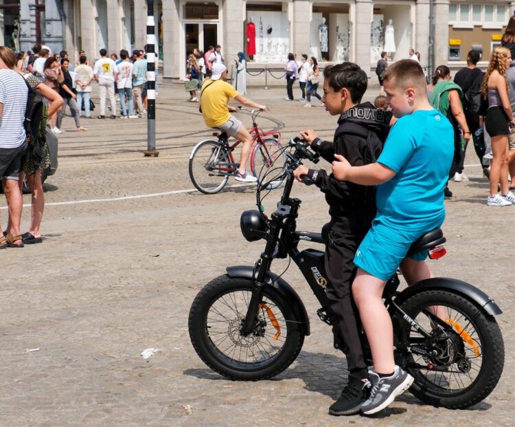 Politie grijpt in en haalt fatbikes van de straat: “De maat is vol”