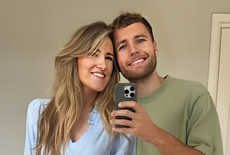 Jarige Suzan deelt eerste foto van babybuik: “33 jaar, het jaar waarin we eindelijk ouders mogen worden.”