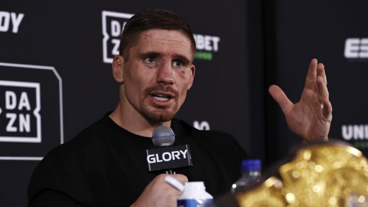 Winnende Rico Verhoeven snoert haters de mond en deelt gemene sneer uit aan Badr Hari