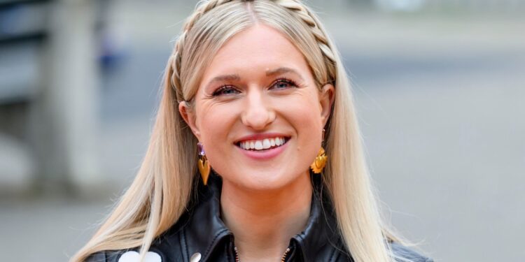 Britt Dekker maakt bizar dikke winst op de verkoop van haar woning