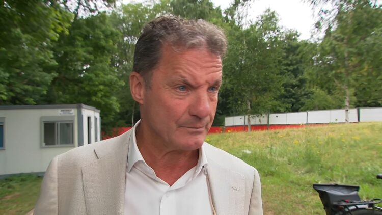 John de Bever zwaar aangeslagen na groot verlies