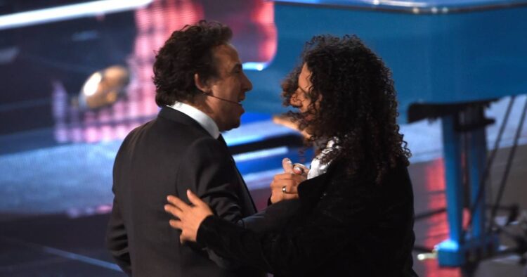 The Voice-winnares breekt het stilzwijgen over Marco Borsato: ‘Het duurt allemaal te lang’